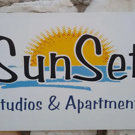 Sunset And For Adults Over 21 Only Appartement Náoussa