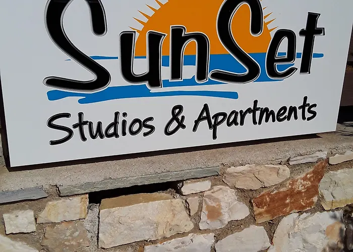 Apartment Sunset And For Adults Over 21 Only *